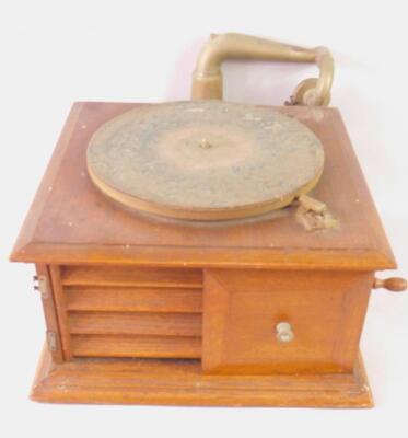 An HMV oak cased table top gramophone - 2