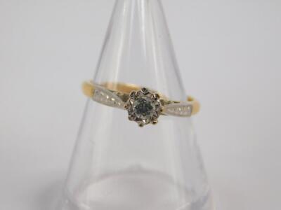 An 18ct gold and diamond solitaire ring - 3