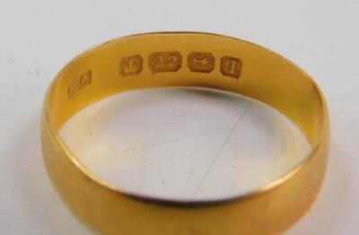 Two 22ct gold wedding bands - 2