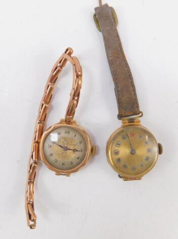 A lady's mid 20thC 9ct gold cased wristwatch