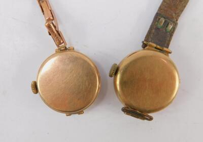 A lady's mid 20thC 9ct gold cased wristwatch - 2