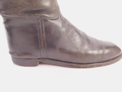 A pair of gentleman's black leather riding boots - 5