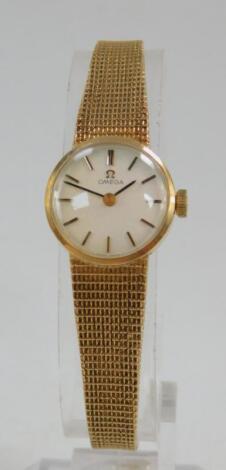 An Omega lady's 9ct gold cased wristwatch