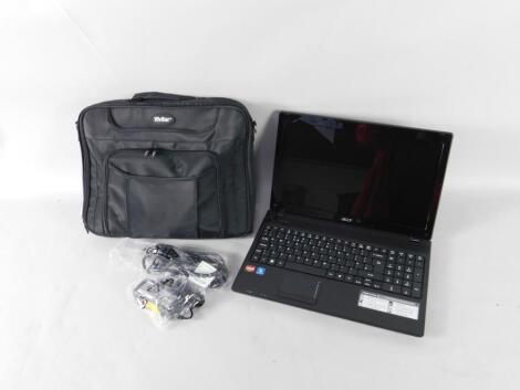 An Acer Aspire 5552 AMDA Athlon X2 processor P320 with a 15.6 inch HD LCD