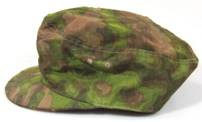 A Third Reich/mid 20thC M43 style camouflage cap - 3