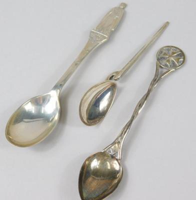 A silver Jubilee Queen Elizabeth II spoon