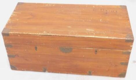 An early 20thC camphor wood chest