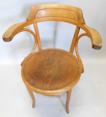 An early 20thC bentwood open armchair