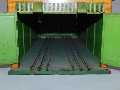 A Hornby 0 gauge tin plate engine shed - 2