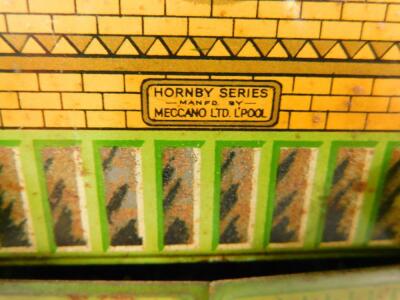 A Hornby 0 gauge tin plate engine shed - 3