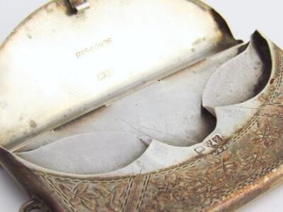 A George V silver envelope shaped case - 3