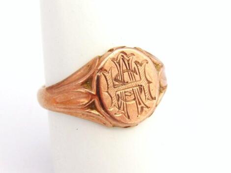 A 9ct gold signet ring