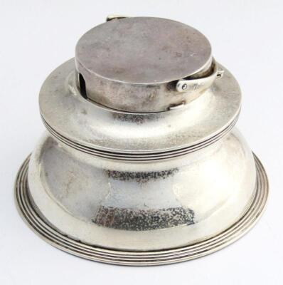 An Edwardian silver inkwell