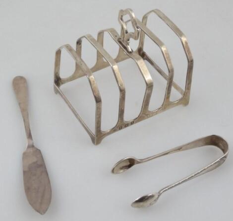 A George V silver four branch toast rack