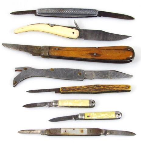 Various novelty and other penknives