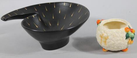 A Beswick Studio style black pottery bowl