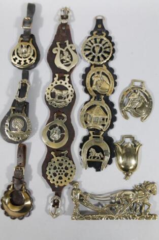 Various early 20thC and later martingales and horse brasses