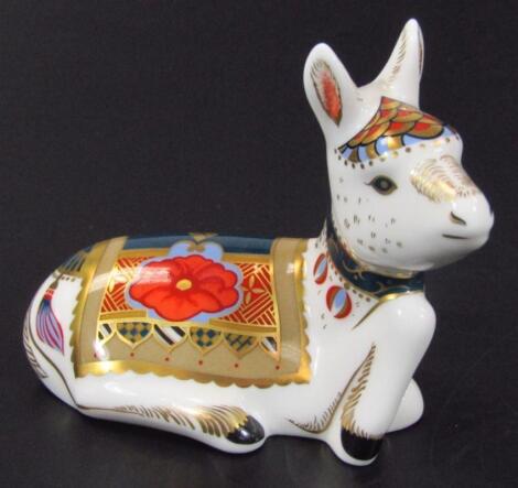 A Royal Doulton paperweight ornament