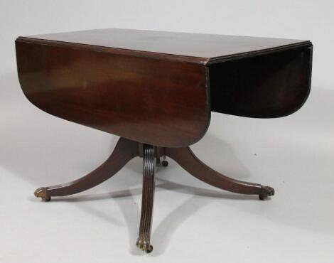 A 19thC mahogany dropleaf table