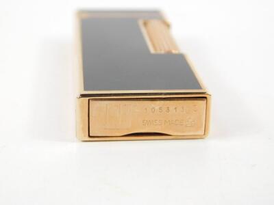 A Dunhill gold plated and black enamel Rollalite pocket lighter - 4