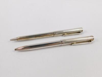 A Dunhill silver plated ballpoint pen and propelling pencil set - 2