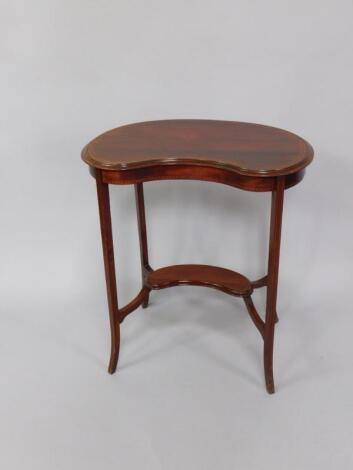 An Edwardian mahogany kidney shaped occasional table