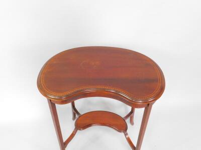 An Edwardian mahogany kidney shaped occasional table - 2