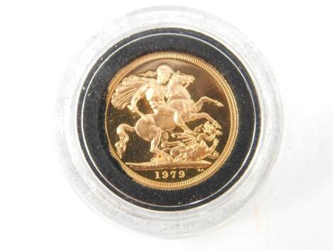 An Elizabeth II gold sovereign 1979