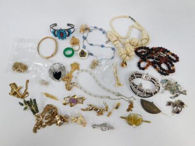 Costume jewellery