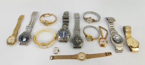 Gentleman's and lady's dress wristwatches