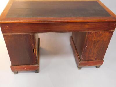 A Victorian mahogany twin pedestal desk - 3