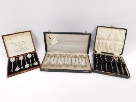 A set of six George VI silver coffee spoons