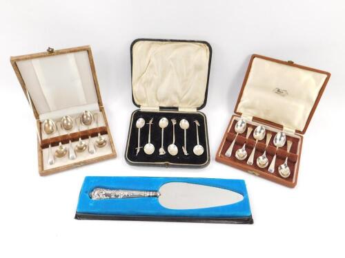 A set of six George V silver coffee spoons