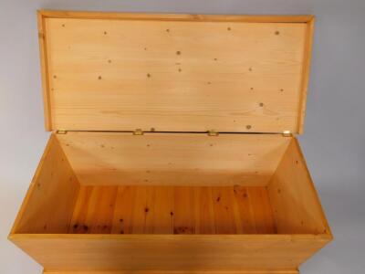 A pine linen chest - 2