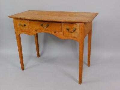 A pine lowboy - 2