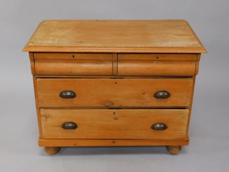 A Victorian pine chest of drawers