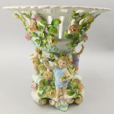 A Dresden porcelain centrepiece