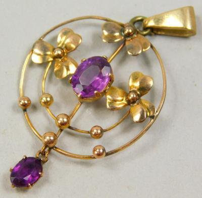 A 9ct gold Art Nouveau pendant