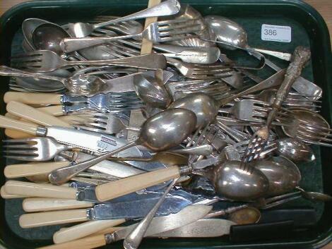 Various cutlery.