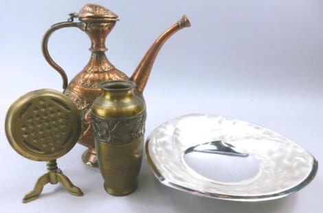 Miscellaneous metalware