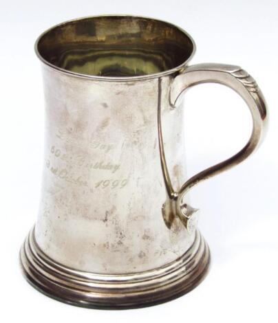 A George V silver and glass tankard