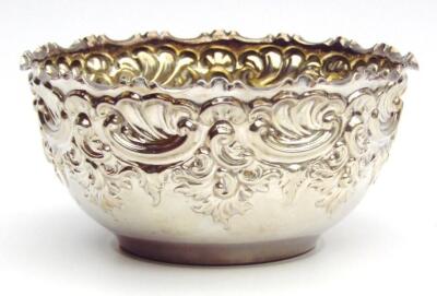 An Edwardian silver sugar bowl