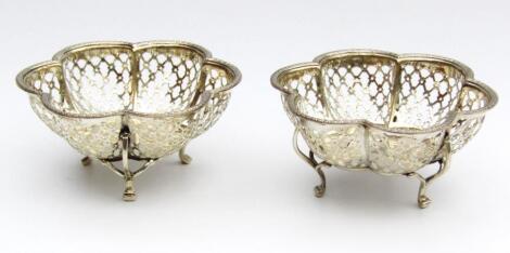 A pair of George V silver miniature dishes