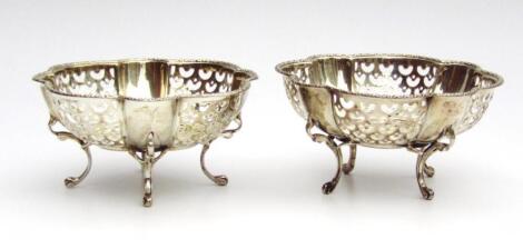 A pair of George V silver dishes