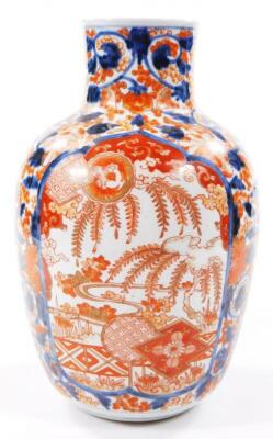 A late 19thC Japanese Imari vase - 3