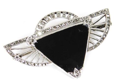 A mid 20thC Art Deco design brooch