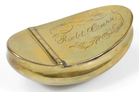 An early 20thC brass snuff box