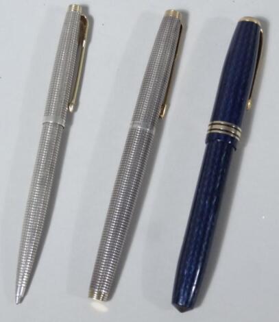 A two piece Parker pen set