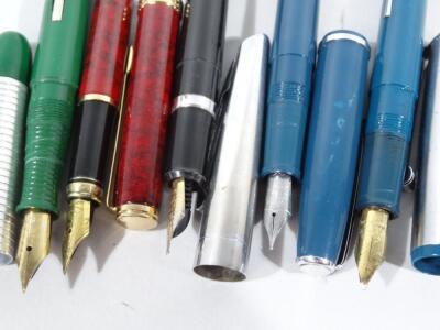 Various pens to include Platignum marked black and chrome coloured example 13cm wide - 2