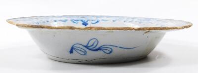 An early 18thC English Delft bowl - 2